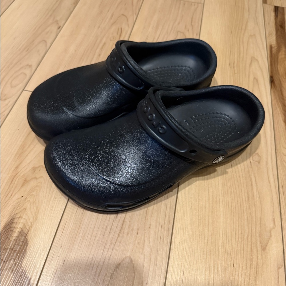 Black non-slip crocs